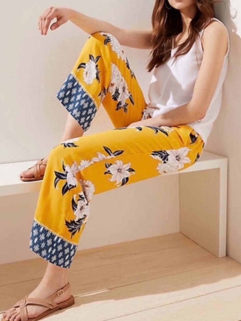 LOFT Floral Fluid Wide Leg Pants in Yellow Honey Bee - Size Medium